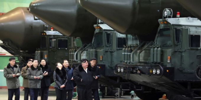 Spannungen - Nordkorea feuert Granaten nahe Seegrenze mit Südkorea ab