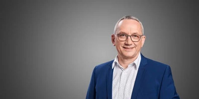 Peter Haudenschild (FDP) warnte davor, dass das Geld für die Dämmung fehle, wenn eine teure Solarlösung vorgeschrieben werde. Peter Haudenschild FDP BERN