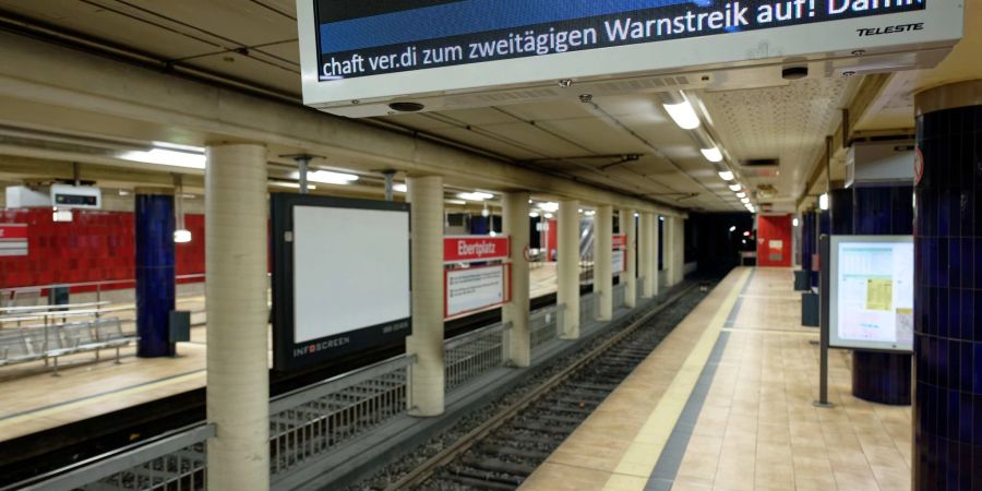 Die U-Bahnstation Ebertplatz in Köln ist verwaist.