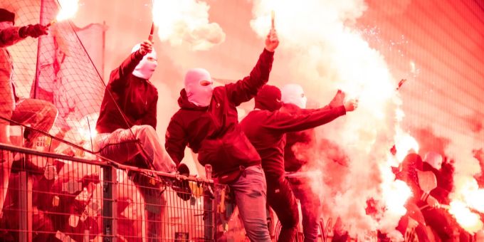 Wegen Pyros - Sion muss gegen Servette eine Tribüne sperren
