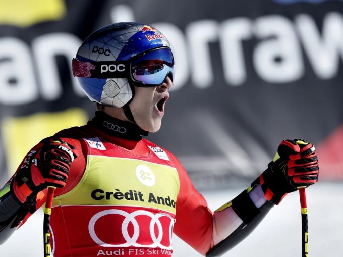 Marco Odermatt jubelt nach dem Super-G in Soldeu. Marco Odermatt Super-G Soldeu
