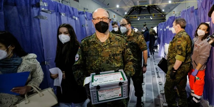 Einsatz von Soldaten in IMpfzentrum Anfang 2022