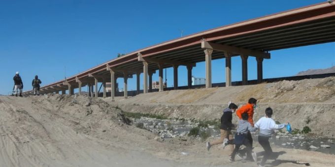 In USA - Noch immer fast tausend Migrantenkinder von Eltern getrennt