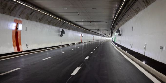 Die fertiggestellte dritte Tunnelröhre am Gubrist. gubrist