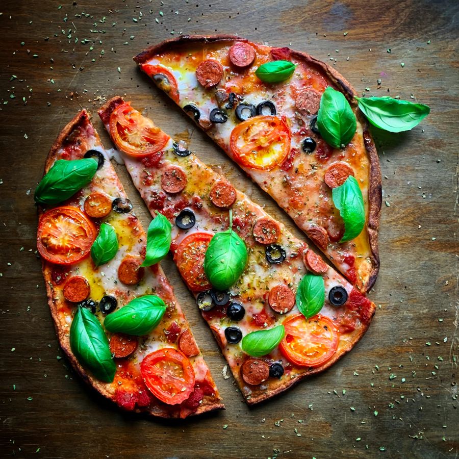 Vegan Pizza Salami