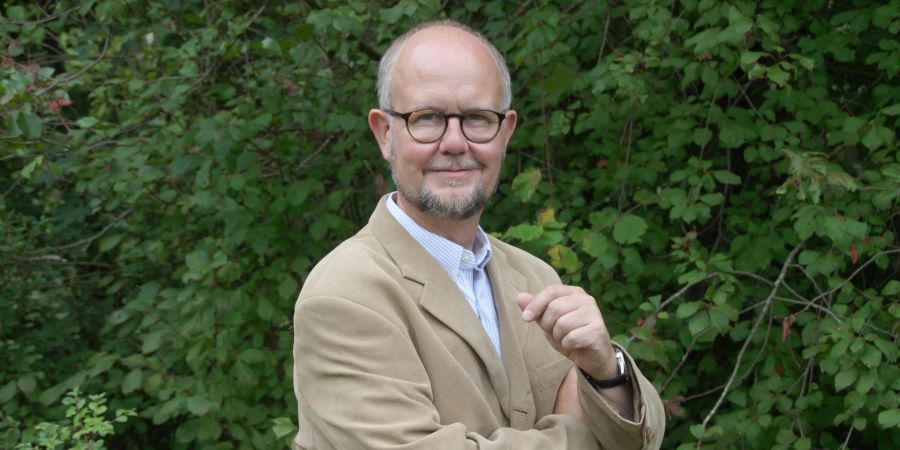 Der Krimiautor und Verleger Ralf Kramp 2018 in Hillesheim.