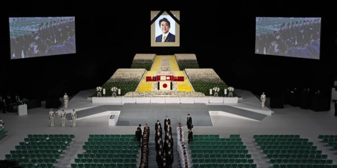 Staatsbegräbnis - Japan ehrt Ex-Regierungschef Shinzo Abe