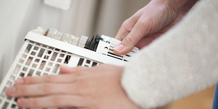 Mit Stufe zwei am Thermostat des Heizkörpers erreicht man eine Raumtemperatur von etwa 16 Grad.