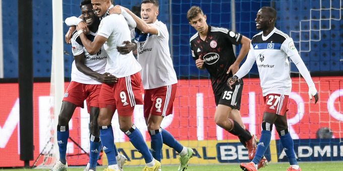 Sieg gegen Düsseldorf - HSV schafft Sprung an Tabellenspitze