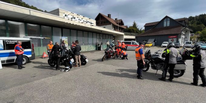 Kontrollplatz in Aeugst Quelle: Kantonspolizei Zürich. Kantonspolizei Zürich