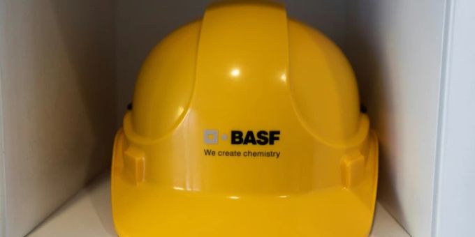 Abschreibungen - Chemiekonzern BASF verdient deutlich weniger