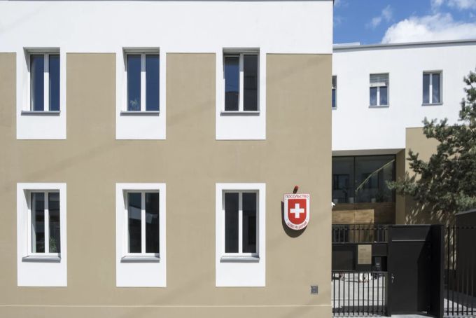 Die 2019 neu eröffnete Schweizer Botschaft in Moskau. Würde die Schweiz noch die Praxis des Botschaftsasyls weiterführen, könnten russische Deserteure dort Asyl beim Bund beantragen. Schweizer Botschaft Moskau