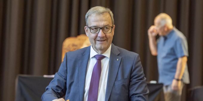Der Nidwaldner Regierungsrat Alfred Bossard während der Nidwaldner Landratssitzung vom Mittwoch, 27. Mai 2020 in der Mehrzweckhalle Turmatt in Stans waehrend der Corona-Pandemie.
