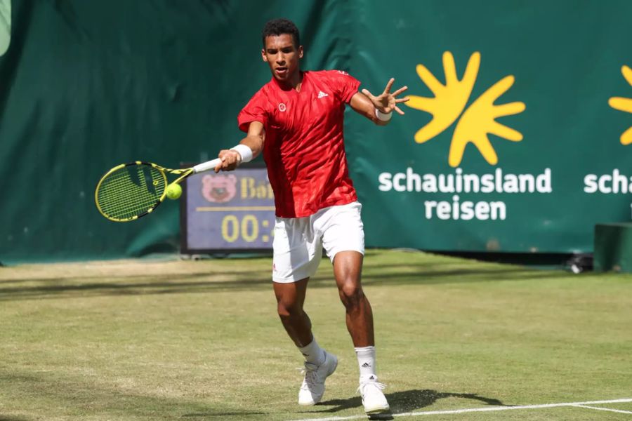 Dann dreht Félix Auger-Aliassime richtig auf und gewinnt die Durchgänge zwei und drei.