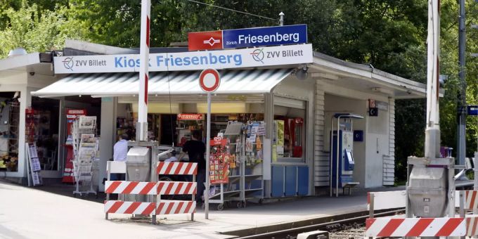 Die Haltestelle Friesenberg der Uetlibergbahn aufgenommen in Zürich am Sonntag, 6. Juli 2014. (Symbolbild) Friesenberg