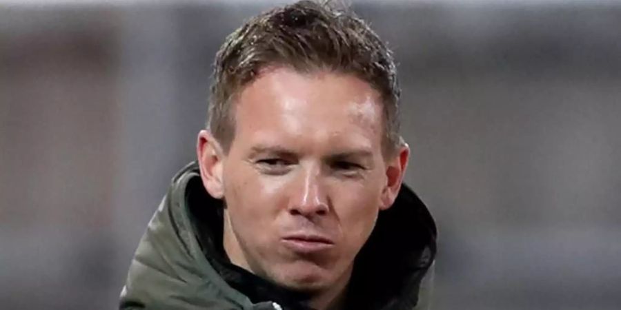 Hat mit RB Leipzig bei Arminia Bielefeld einen Pflichtsieg eingefahren: Trainer Julian Nagelsmann. Foto: Friso Gentsch/dpa