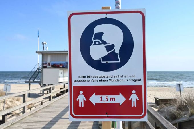 Reisende, die aus einem Risikogebiet zurück in die Schweiz kommen, müssen weiterhin in Quarantäne. Egal, ob sie bereits geimpft sind oder nicht. Reisen Risikogebiet