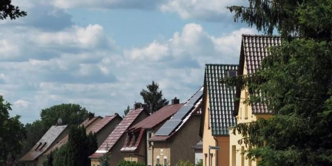 Ein Einfamilienhaus braucht Platz und oft viel Energie. Foto: Soeren Stache/dpa-Zentralbild/dpa Ein Einfamilienhaus braucht Platz und oft viel Energie. Foto: Soeren Stache/dpa-Zentralbild/dpa