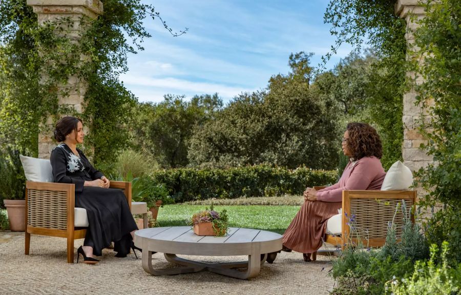 Meghan Markle spricht mit Oprah Winfrey. Das Interview schlug 2021 hohe Wellen.