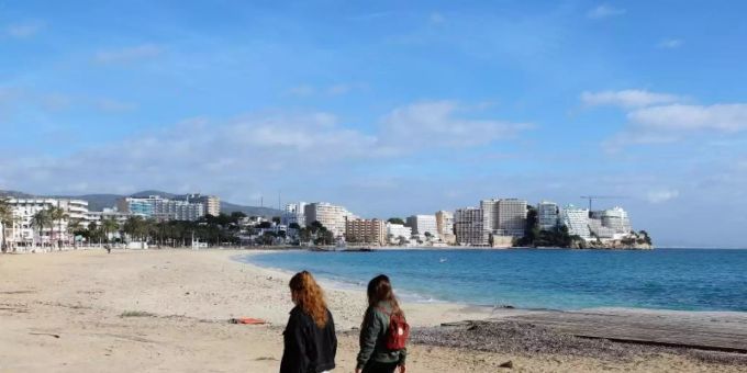 Nicht nur auf Mallorca hofft man auf einen baldigen Tourismus-Neustart. Foto: Clara Margais/dpa Nicht nur auf Mallorca hofft man auf einen baldigen Tourismus-Neustart. Foto: Clara Margais/dpa