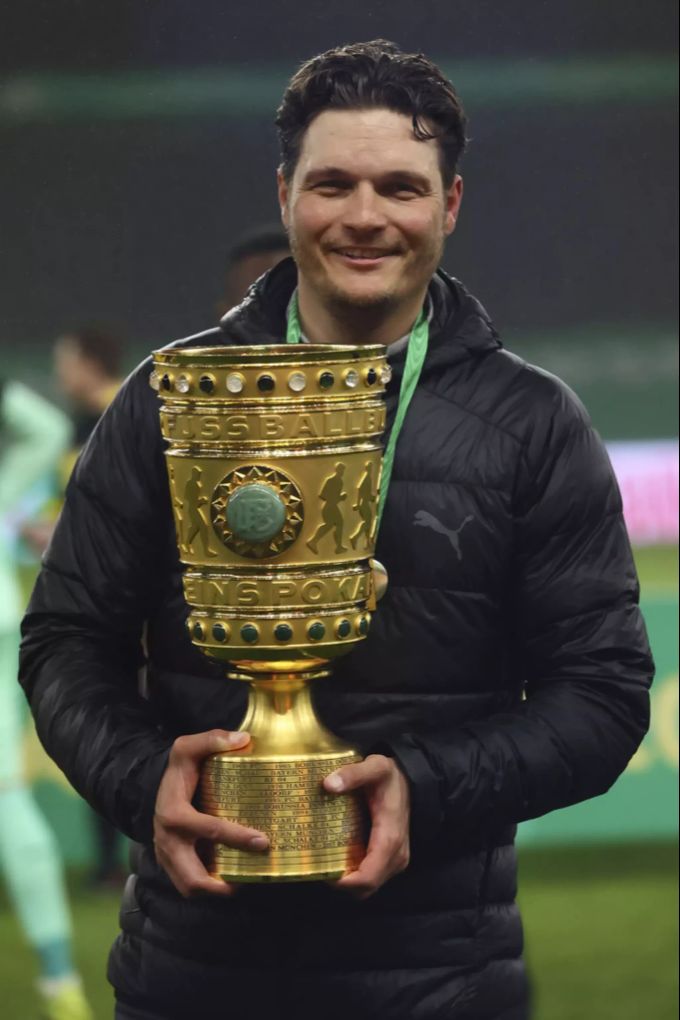 Mit dem BVB konnte Terzic als Interimstrainer den DFB-Pokal gewinnen. Bei Eintracht Frankfurt stand der 38-Jährige auf der Wunschliste. Terzic Eintracht Frankfurt