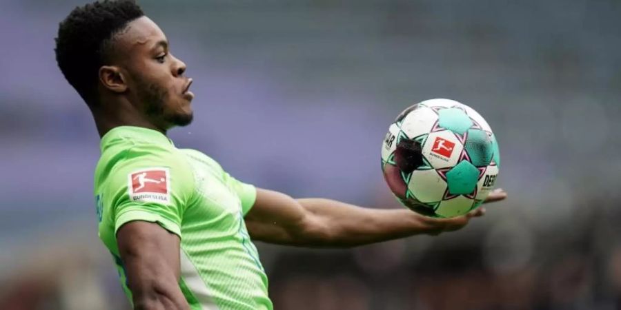 Ridle Baku spielt in der Bundesliga für den VfL Wolfsburg. Foto: Thomas Frey/dpa