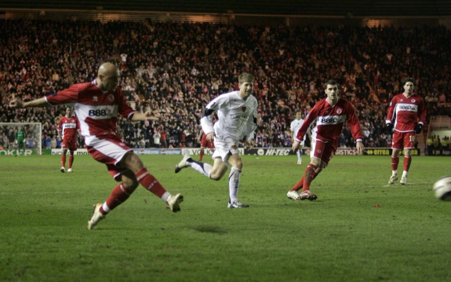 Massimo Maccarone schiesst den FCB 2006 in letzter Sekunde aus dem Uefa-Cup.