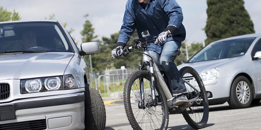 Die meisten tödlich verunglückten E-Bikerinnen und E-Biker sind älter als 65 Jahre. (Symbolbild)