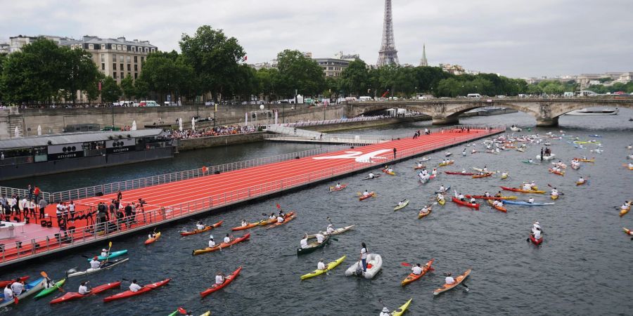 Die Eröffnung der Olympischen Spiele 2024 sollen Fans kostenlos am Ufer der Seine miterleben können.