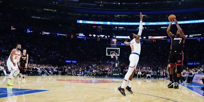 Miami verpasst es in der NBA, die Knicks vorzeitig aus den Playoffs zu werfen. NBA