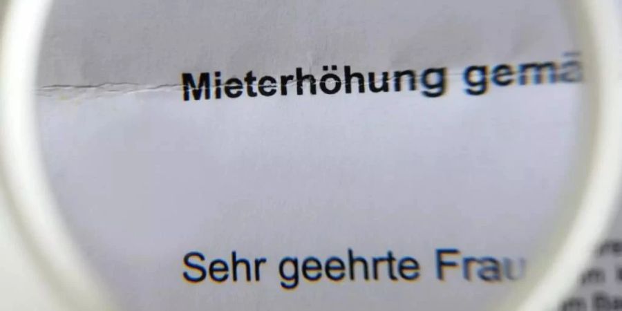 Eine andere Frau berichtet von einer Mietpreiserhöhung von 1700 auf 2400 Franken, ganze 40 Prozent. (Symbolbild)