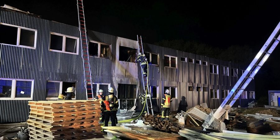 Die Feuerwehr konnt den Brand löschen.