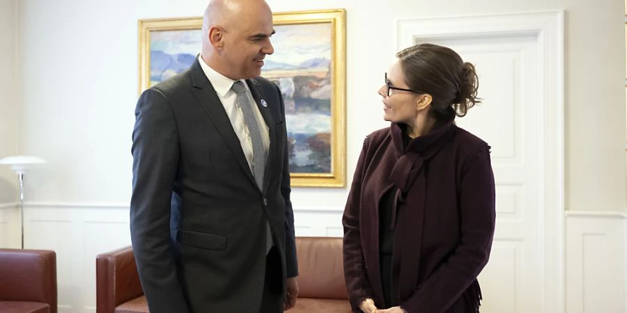 Bundespräsident Alain Berset traf sich am Mittwoch in Reykjavik vor Beginn des Europarat-Gipfels mit der isländischen Premierministerin Katrin Jakobsdottir.