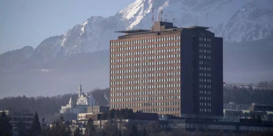 Laut dem Spital lag der Fehler nicht im Klinikinformationssystem, sondern am behandelnden Arzt oder Ärztin.