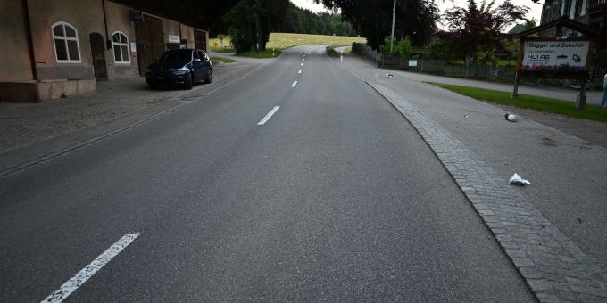Kirchberg SG: Nach Selbstunfall weitergefahren. Kirchberg SG Unfall