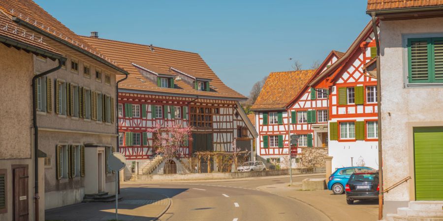 Die Gemeinde Ossingen im Zürcher Weinland.