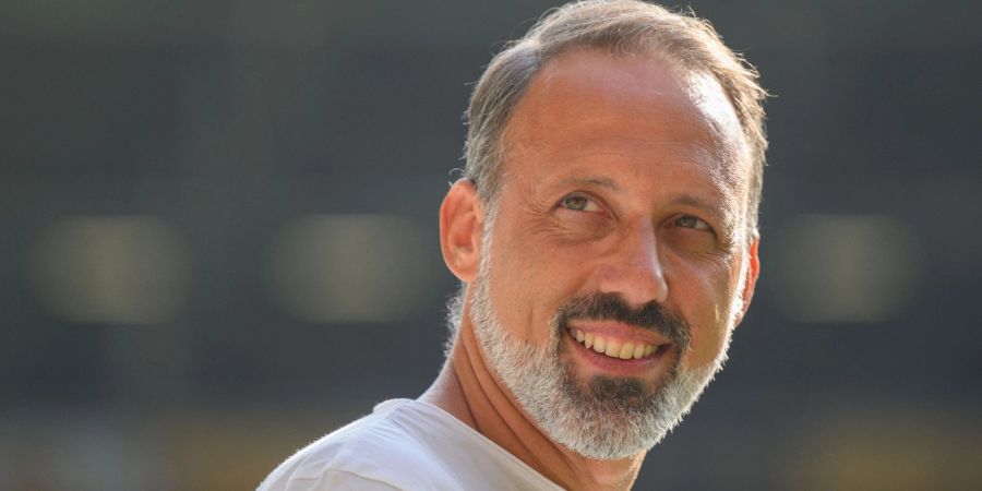 Trainer Pellegrino Matarazzo trifft mit dem VfB Stuttgart am dritten Spieltag auf den SC Freiburg.