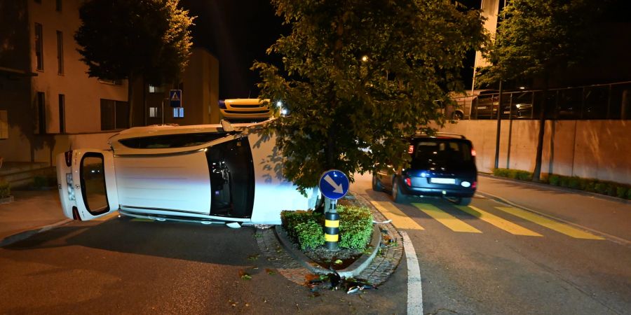 Abtwil: Selbstunfall mit Auto