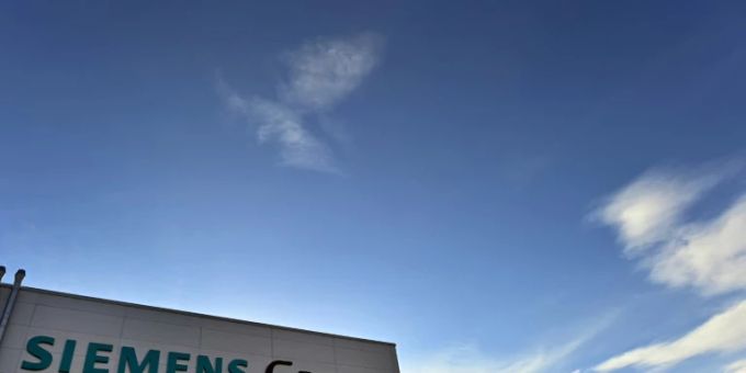 Rotorblatt-Fabrik von Gamesa im britischen Hull Rotorblatt-Fabrik von Gamesa im britischen Hull