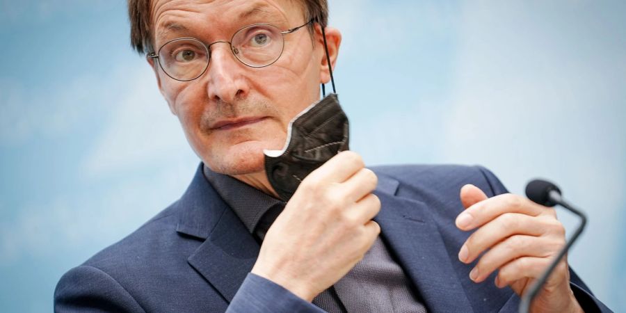 Bundesgesundheitsminister Karl Lauterbach während einer Pressekonferenz.
