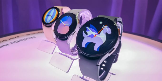 Die Samsung Galaxy Watch5 gibt es in zwei Grössen und diversen Farben. Samsung Galaxy Watch5