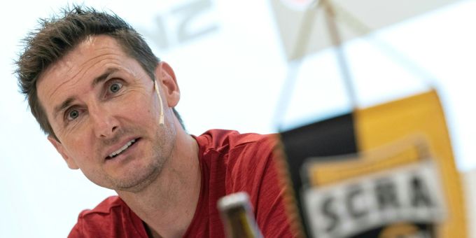 Miroslav Klose feiert einen Startsieg mit Altach. Miroslav Klose