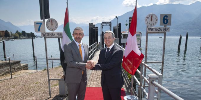 Ignazio Cassis (rechts) empfängt den Aussenminister der Vereinigten Arabischen Emiraten, Abdullah bin Zayed Al Nahyan, im Tessin. Ignazio Cassis