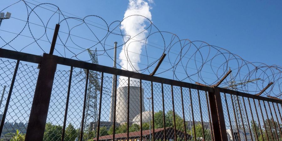 Wegen der Energiekrise, die sich durch den russischen Angriffskrieg gegen die Ukraine zugespitzt hat, gibt es seit Monaten eine heftige Debatte über die Atomkraftwerke.