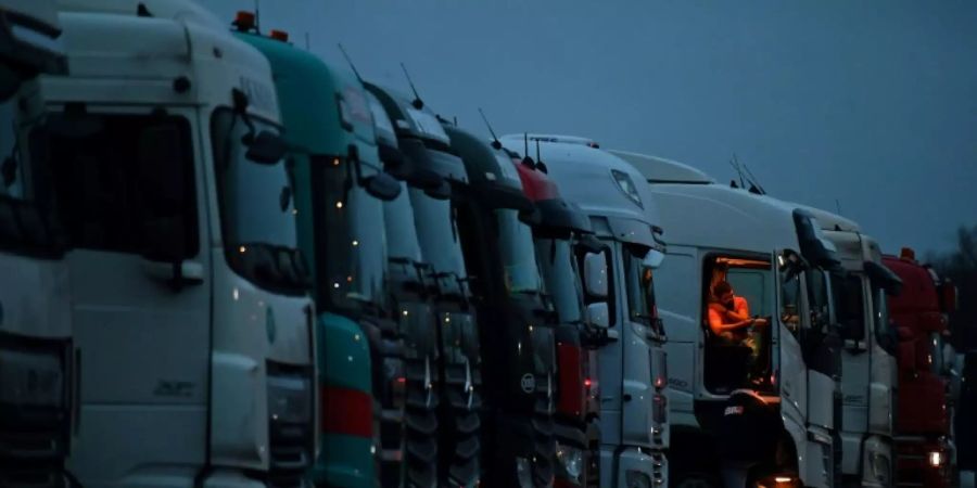 Lkw auf dem Weg nach Dover