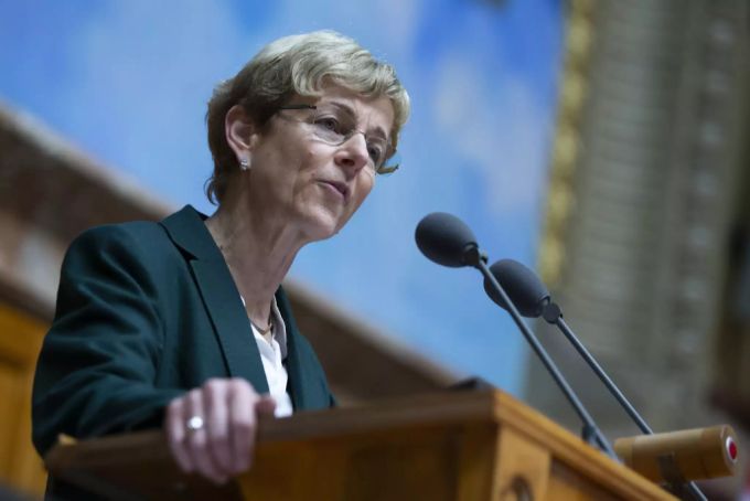 Verena Herzog (SVP/TG) setzte sich im Nationalrat gegen das Rauchen von medizinischem Cannabis ein. Herzog Cannabis