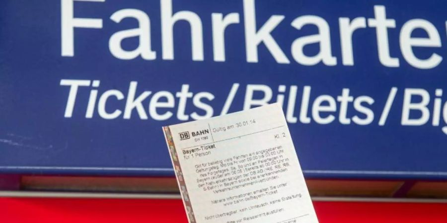 Die Allianz pro Schiene hält Ticketpreise im Bahnverkehr für zu hoch und spricht von einer «Sonderlast für klimafreundliche Pendler». Foto: picture alliance