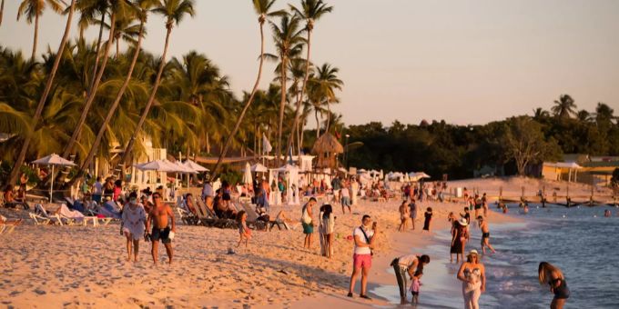 Santo Domingo - Dominikanische Republik: Rund 17 000 Russen und Ukrainer gestrandet