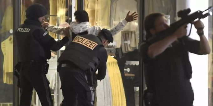 Attentat 2020 in Wien - Lebenslange Strafen für Terror-Helfer