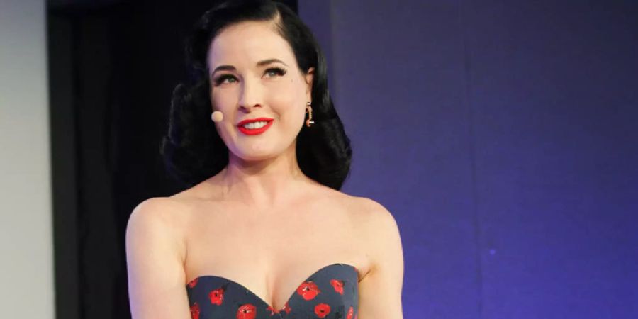 Dita von Teese (49) hatte die erste OP mit 21 Jahren.